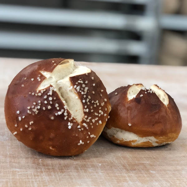 Laugenbrötchen – Bäckerei Fink Steinau